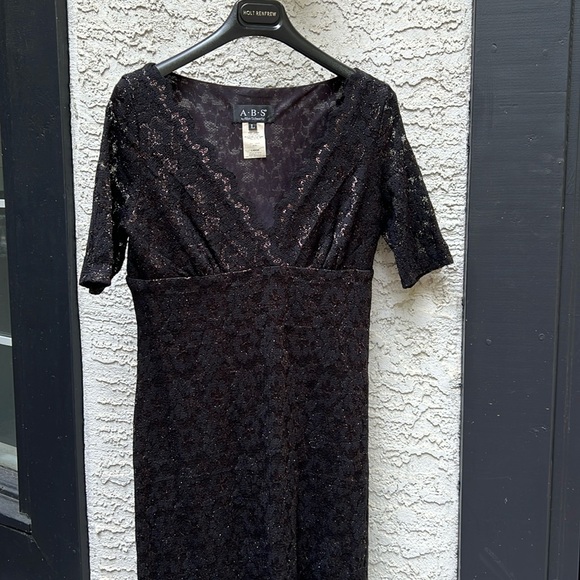 Allen Schwartz Cocktail Dress size Large black lace with gold undertones lined - Picture 3 of 4